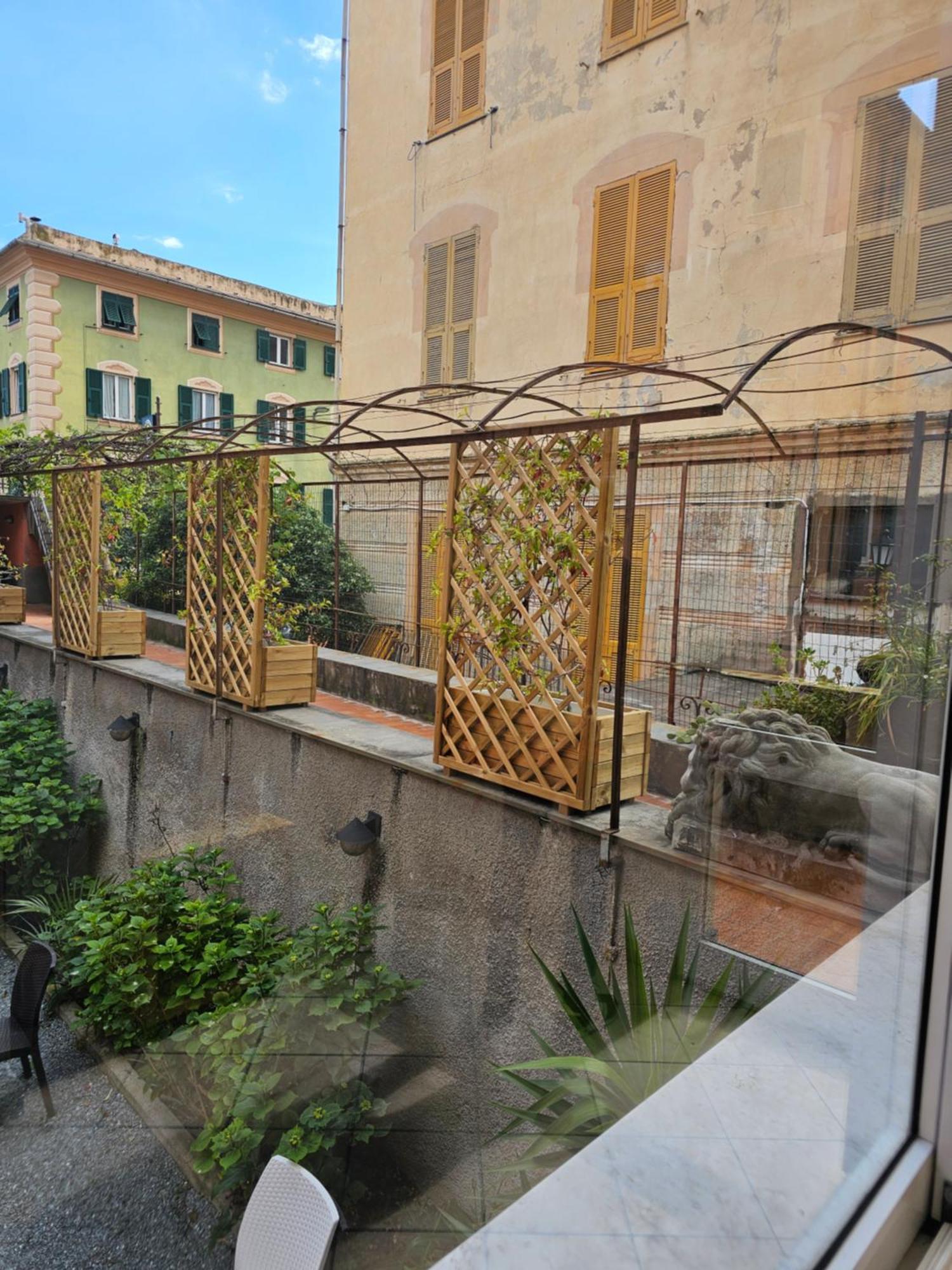 Casa Atena, Spaziosa, Romantica Con Idromassaggio Privato Varazze Luaran gambar